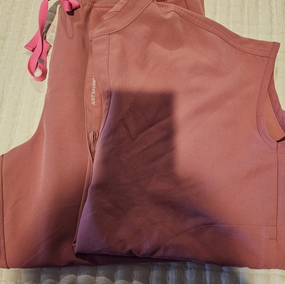 Fig Set - Picture 2 of 2